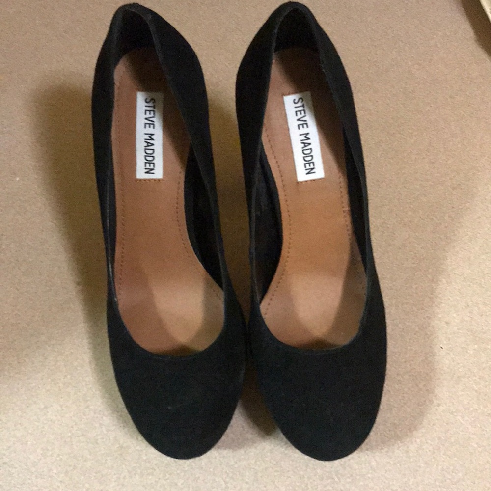 Steve Madden Black Sued Heels